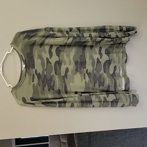 Time & Tru camouflage hacci pullover